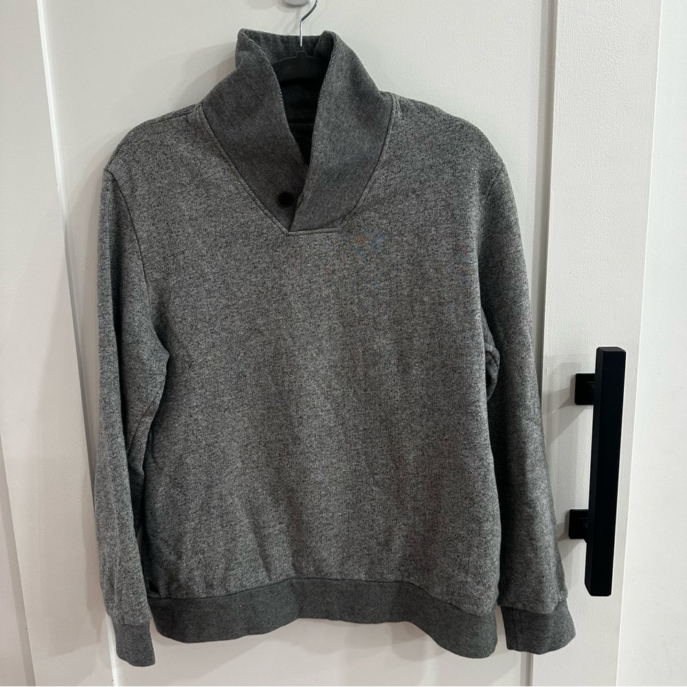 UNTUCKit Charcoal Gray Men's Sweater
